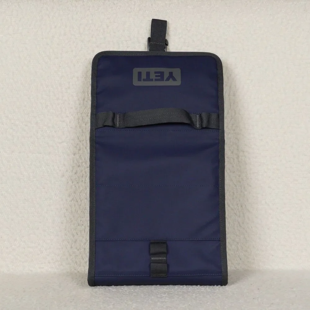 YETI Daytrip Lunch Bag Navy Soft-Cooler Fold-and-Go Insulation Personal Durable